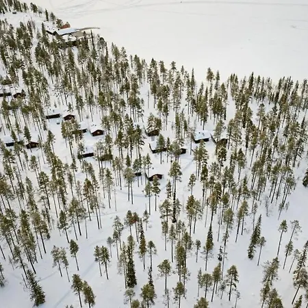 Moekki Jerisjaerven Rannalla