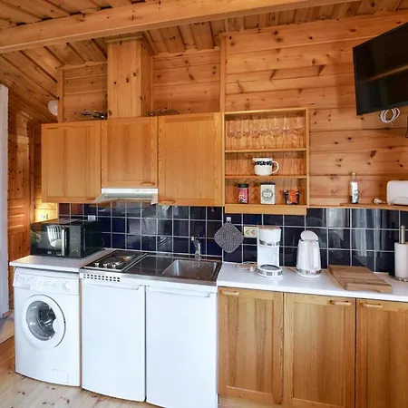Moekki Jerisjaerven Rannalla Apartmán Muonio